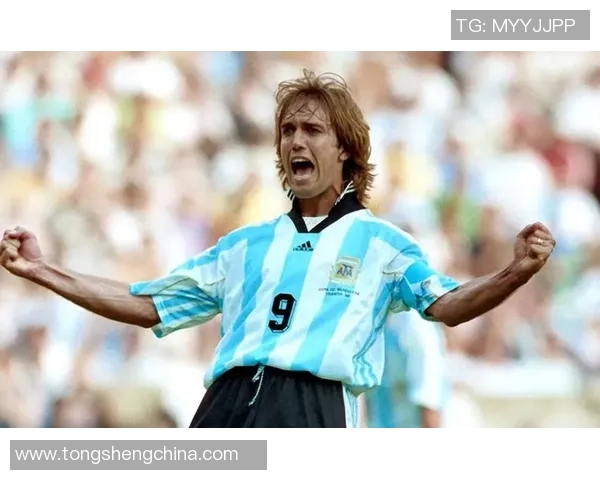 回顾92年代足球明星的辉煌岁月与传奇故事