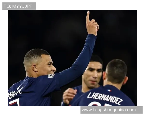 足球明星大头贴图片展示与解析让你更近距离感受球星魅力与风采 足球明星大头贴图片展示与解析让你更近距离感受球星魅力与风采